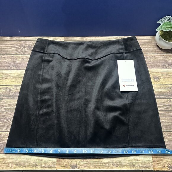 Lululemon Scuba High Rise Mini Skirt Velvet NWT Size Large (BLACK) LW8AL9S - Picture 7 of 15